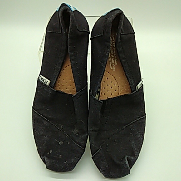 Toms Other - Kids TOMs black canvas 5.5 pre owned